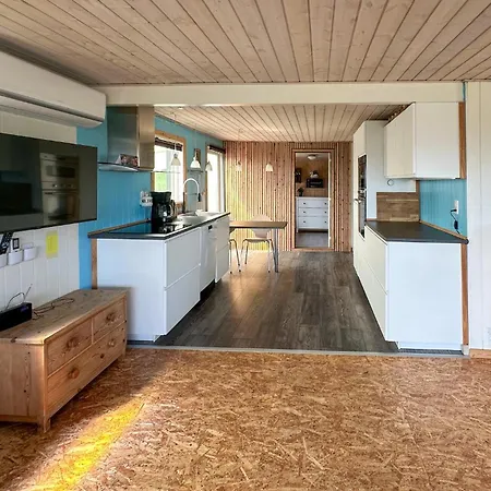 Semesterbostad Amazing In *