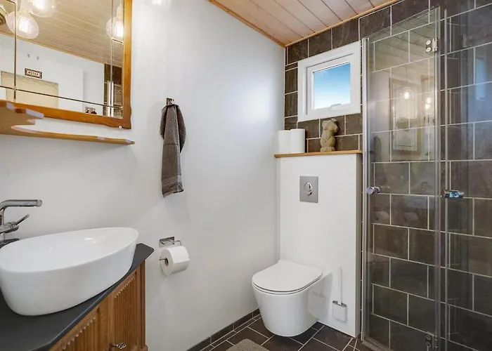 Semesterbostad Amazing In *